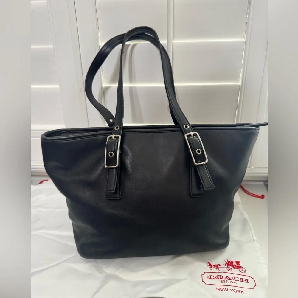 Coach Black Soft Leather Bag Satchel with Adjustable Straps EUC - Picture 3 of 10